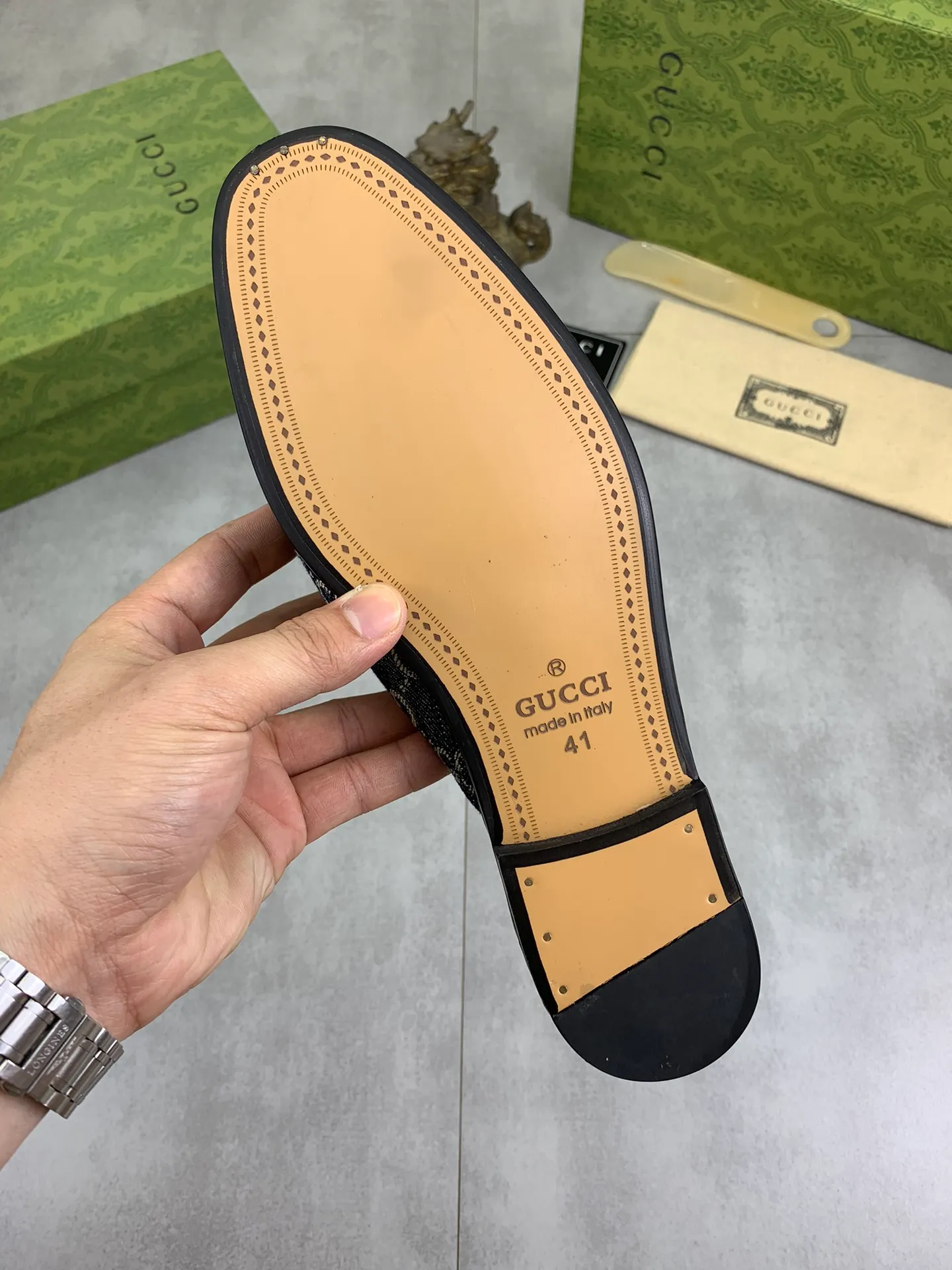 Men's Men's Shoes💰P480💰【New Style】Water-dyed Niuli High Quality Gucci half-drag business leather shoes hot selection (Gucci) official website latest Gucci half-drag 🎁 business leather shoes, hot style 💥 simple and elegant style, exclusive for trendy men. Unique official website latest brand original double G embossing Elements 👑 Original Gucci decoration, fashionable and elegant, fabric original calfskin ✅ Fully imported first-layer cowhide lining, official website designated wear-resistant, rubber business outsole, classic model taken at the counter in real life 🎬Number: 38-44 (45 46 customized) 2⃣️colors available